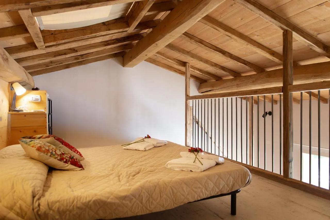 Apartamento Casa Brigante Luxury With Pool Capannori 0*,  Italia